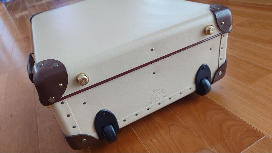 未使用　グローブトロッターSHIPS 21inch スーツケース