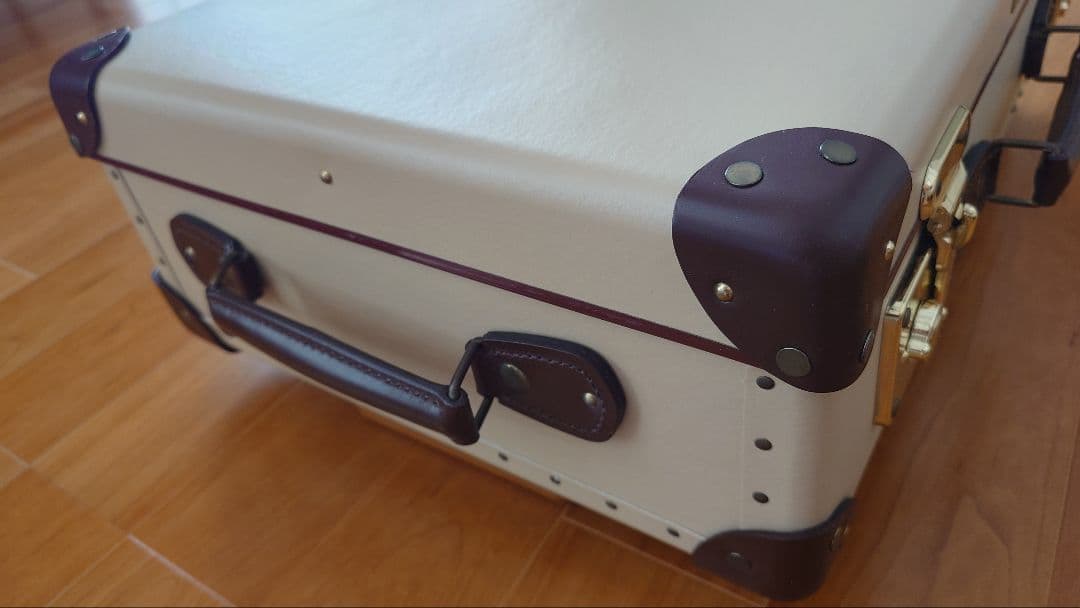 未使用　グローブトロッターSHIPS 21inch スーツケース