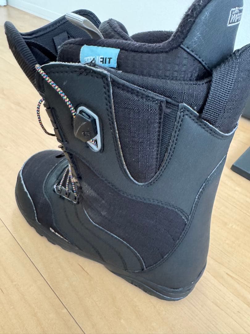 BURTON MINT-ASIANFIT 24 バートンブーツ　スノーボード