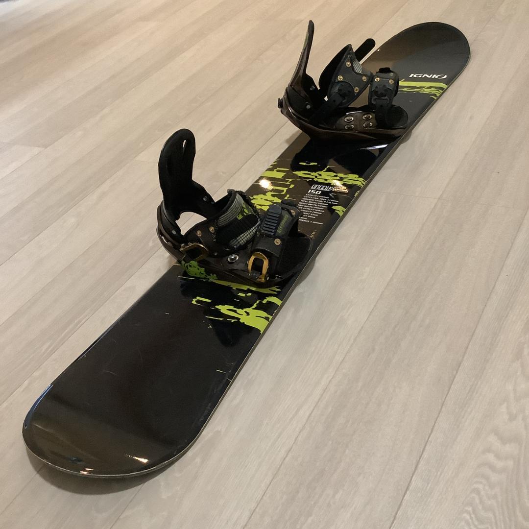 045 IGNIO 150cm メンズスノーボード 初心者やグラトリ向き