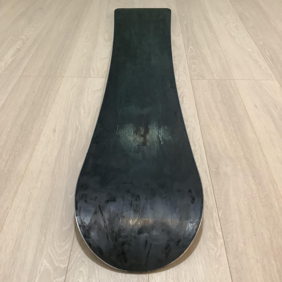 045 IGNIO 150cm メンズスノーボード 初心者やグラトリ向き