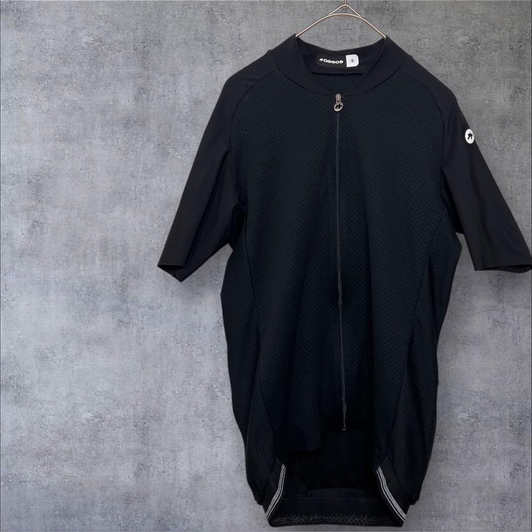 ASSOS サイクリングウェア　黒　sサイズ 半袖 ジャージ 後ろポケット