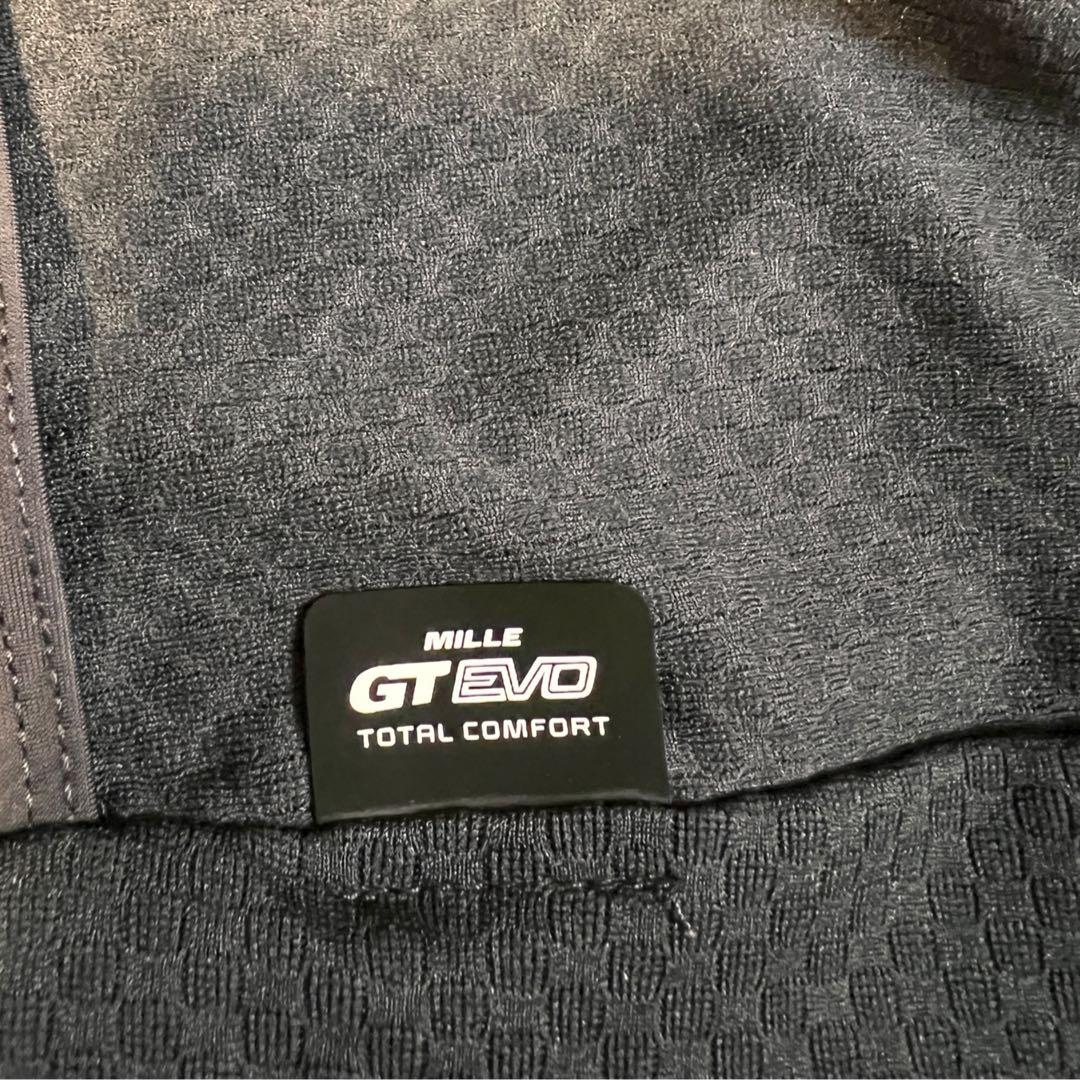 ASSOS サイクリングウェア　黒　sサイズ 半袖 ジャージ 後ろポケット