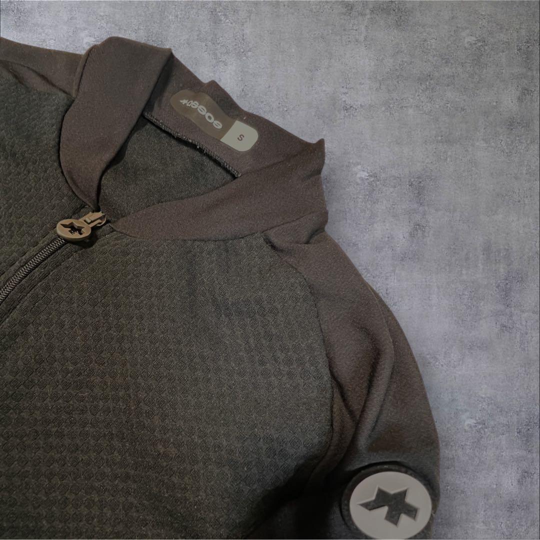 ASSOS サイクリングウェア　黒　sサイズ 半袖 ジャージ 後ろポケット