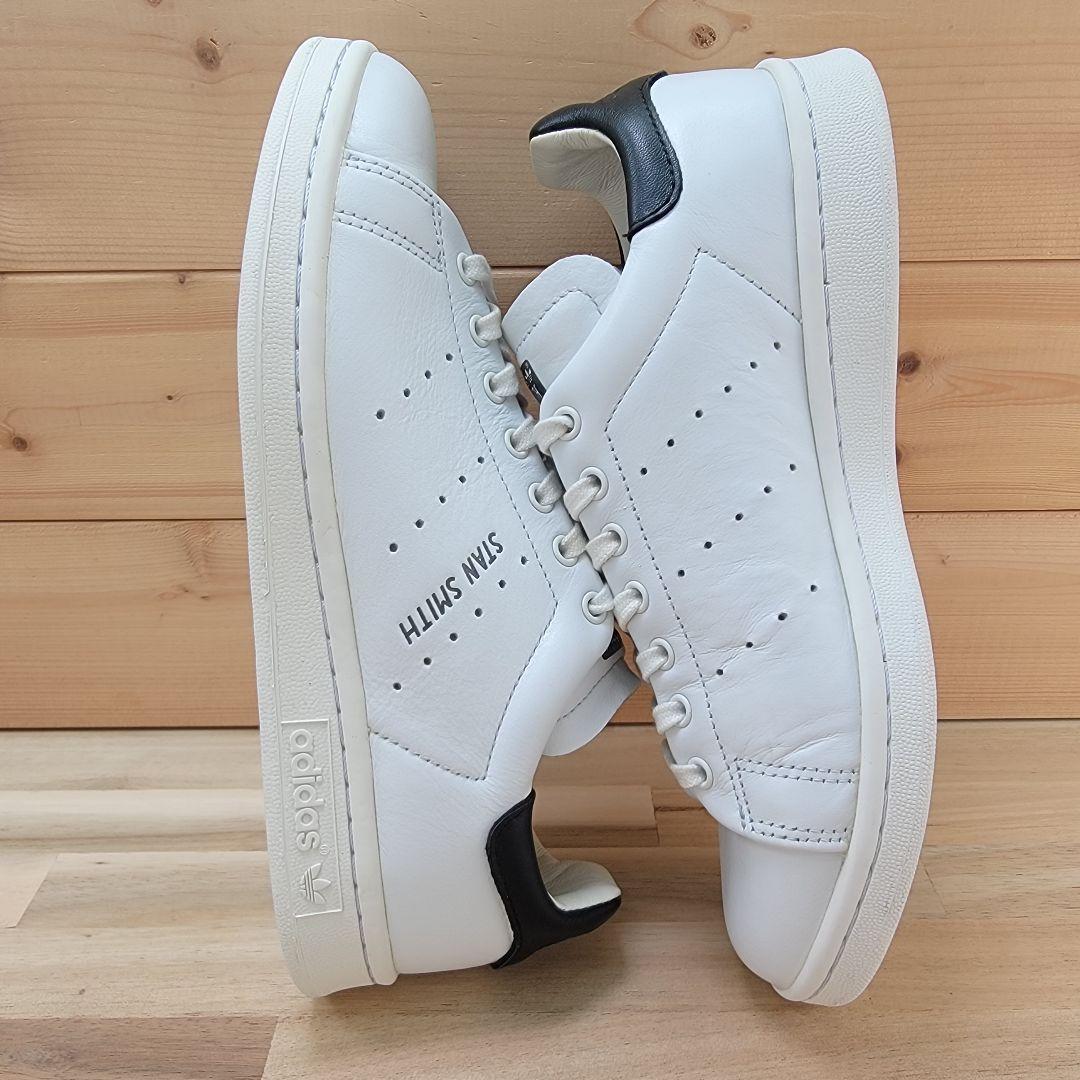 アディダス スタンスミス LUX ホワイト/ブラック 24cm