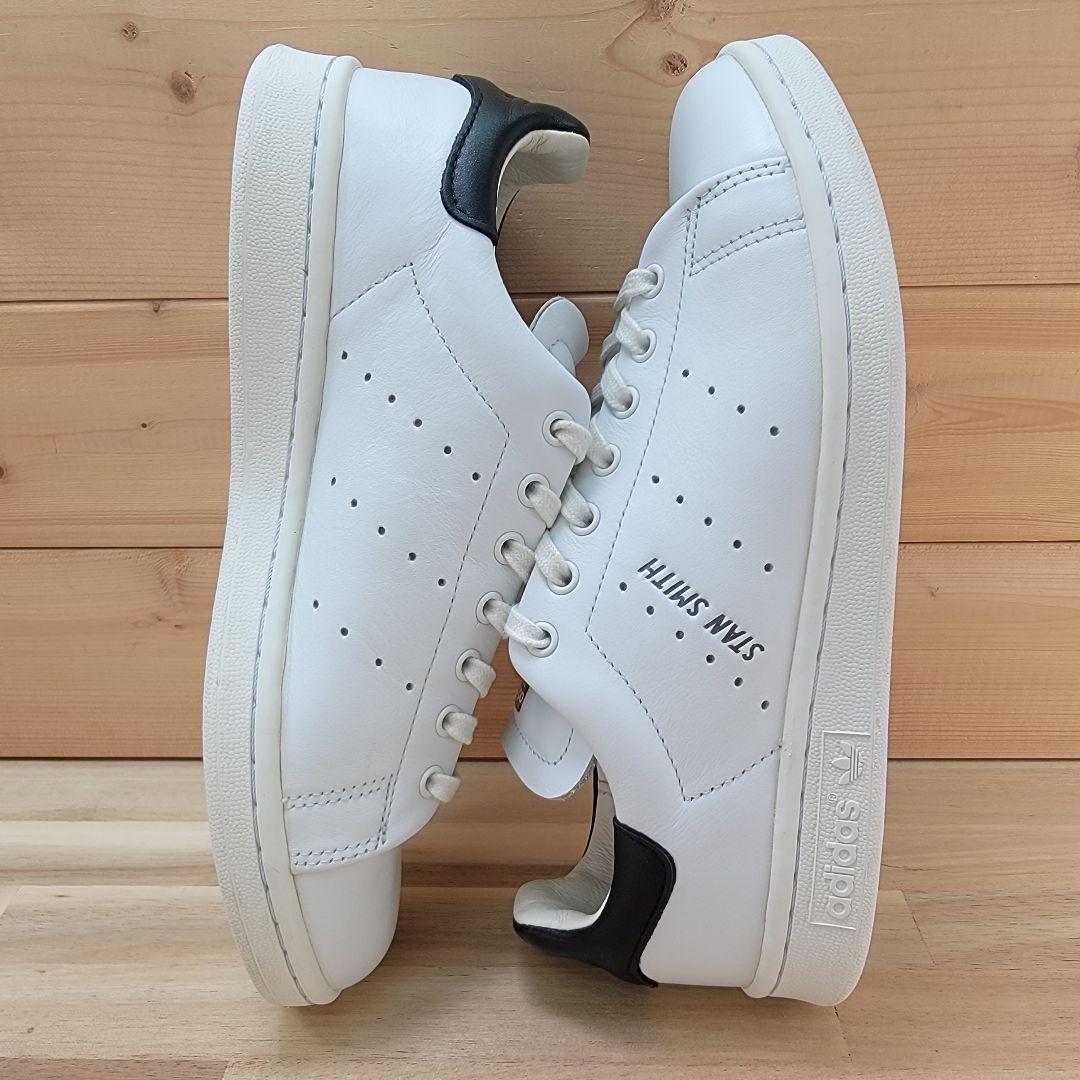 アディダス スタンスミス LUX ホワイト/ブラック 24cm