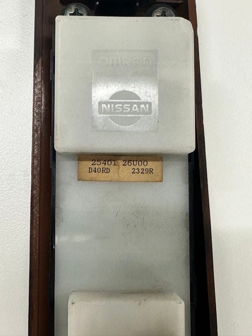 日産 WY30 パワーウィンドウスイッチ 運転席側