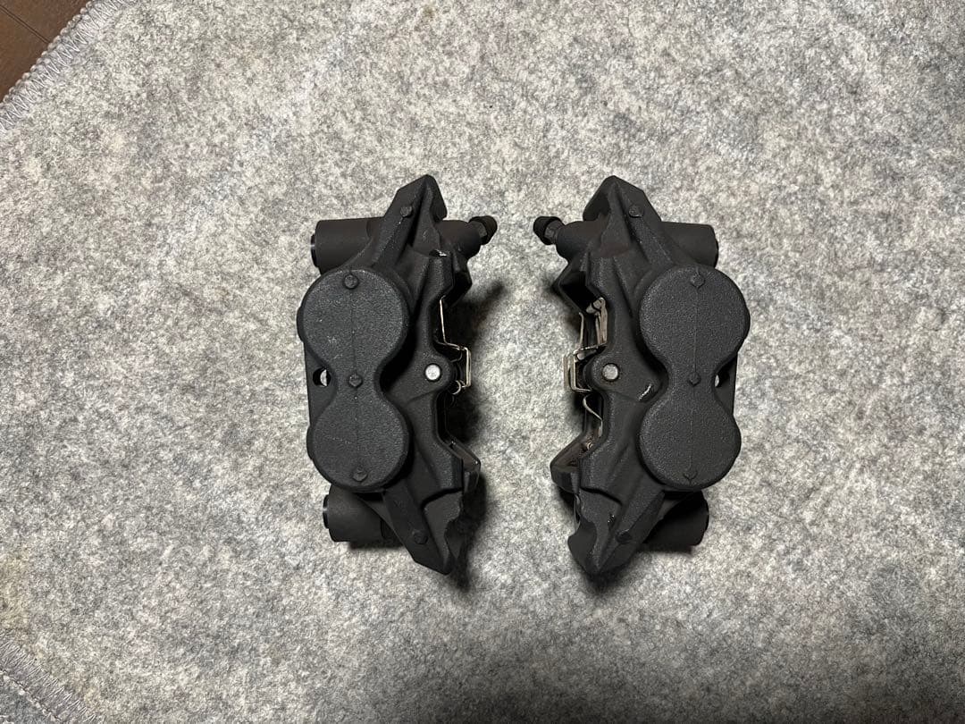 純正ブレーキキャリパー　yzf-r6