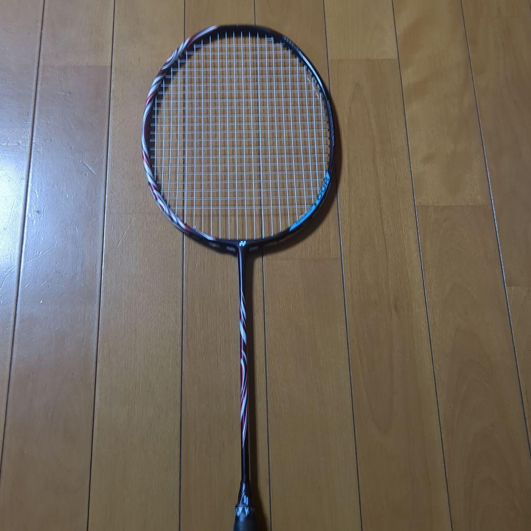 ヨネックス　アストロクス100ツアー　4U5 　ガット新品