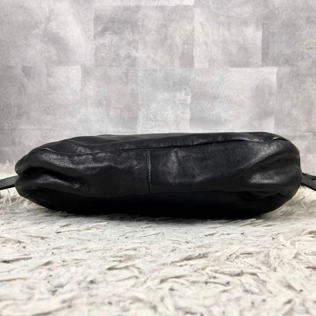 美品 ジミーチュウ レザー チェーン ショルダーバッグ 斜め掛け ブラック 黒