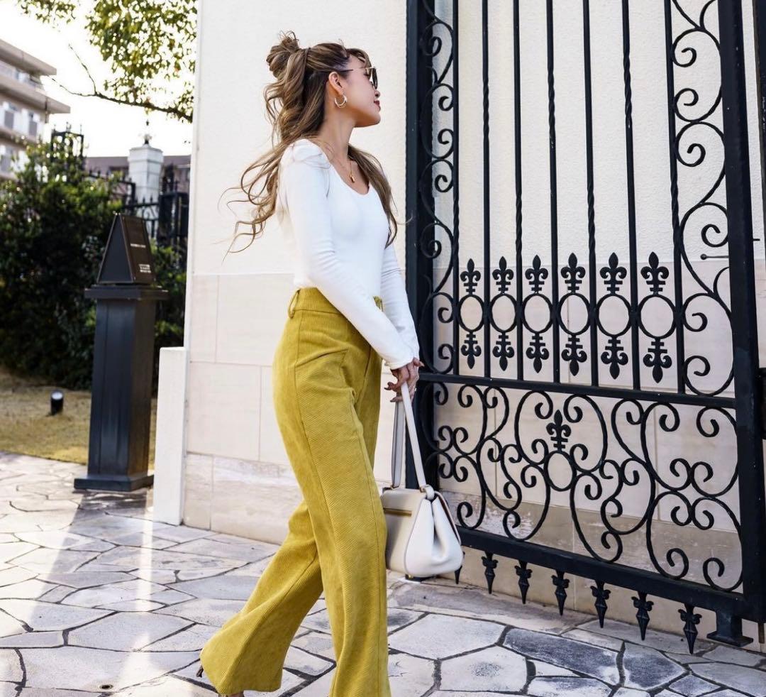 glamlips バックオープントップス