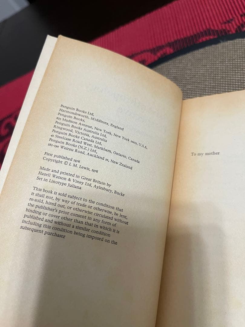 希少Social Anthropology in Perspective