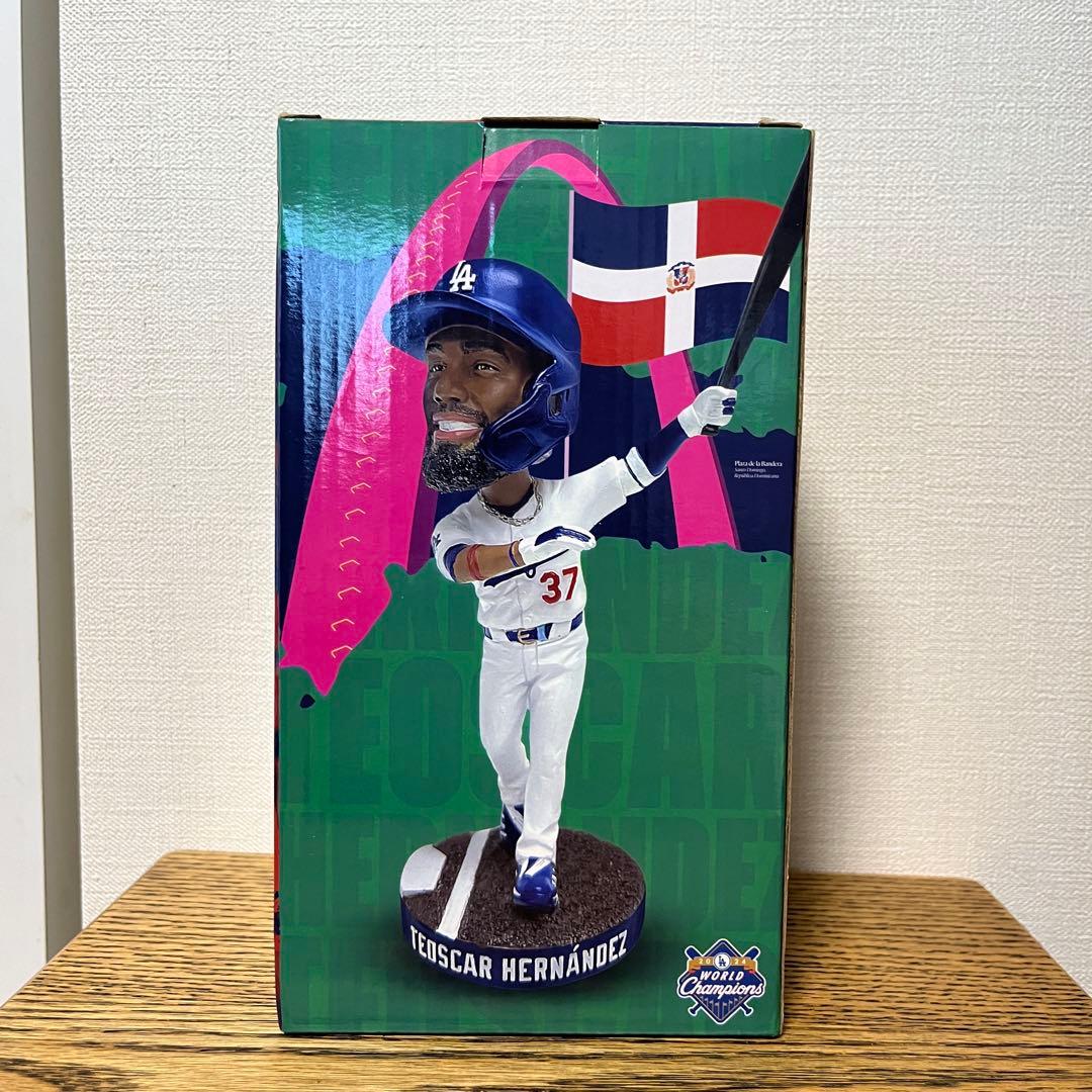 ドジャーススタジアム配布品　テオスカー・ヘルナンデス　ボブルヘッド