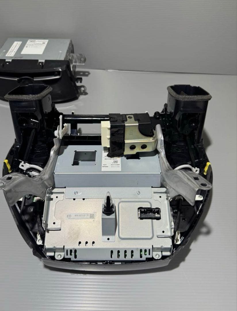 トヨタ クラウン ナビ AWS210 86111-30B71 マルチ モニター