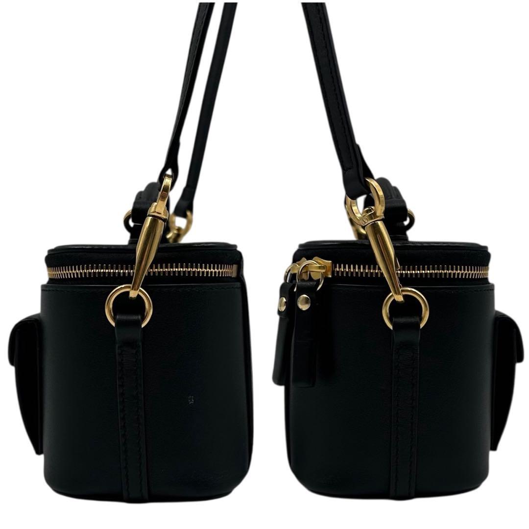 【極上】VALENTINO バニティバッグ 2way Vロゴ レザー レディース