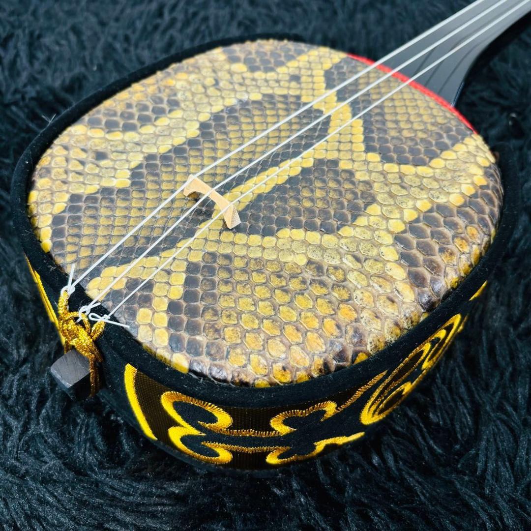 沖縄三線 強化張り 本蛇皮 弦楽器 和楽器 初心者 入門 民謡 収納袋付き