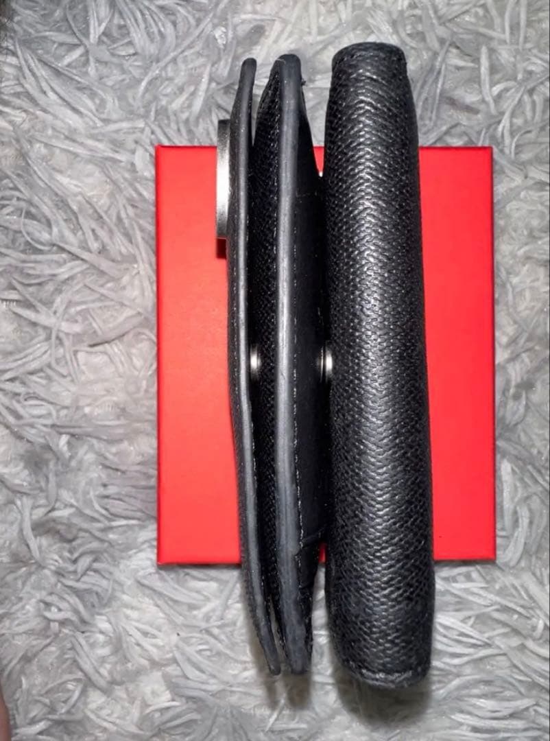 DIESEL ブラック 二つ折り財布　お値下