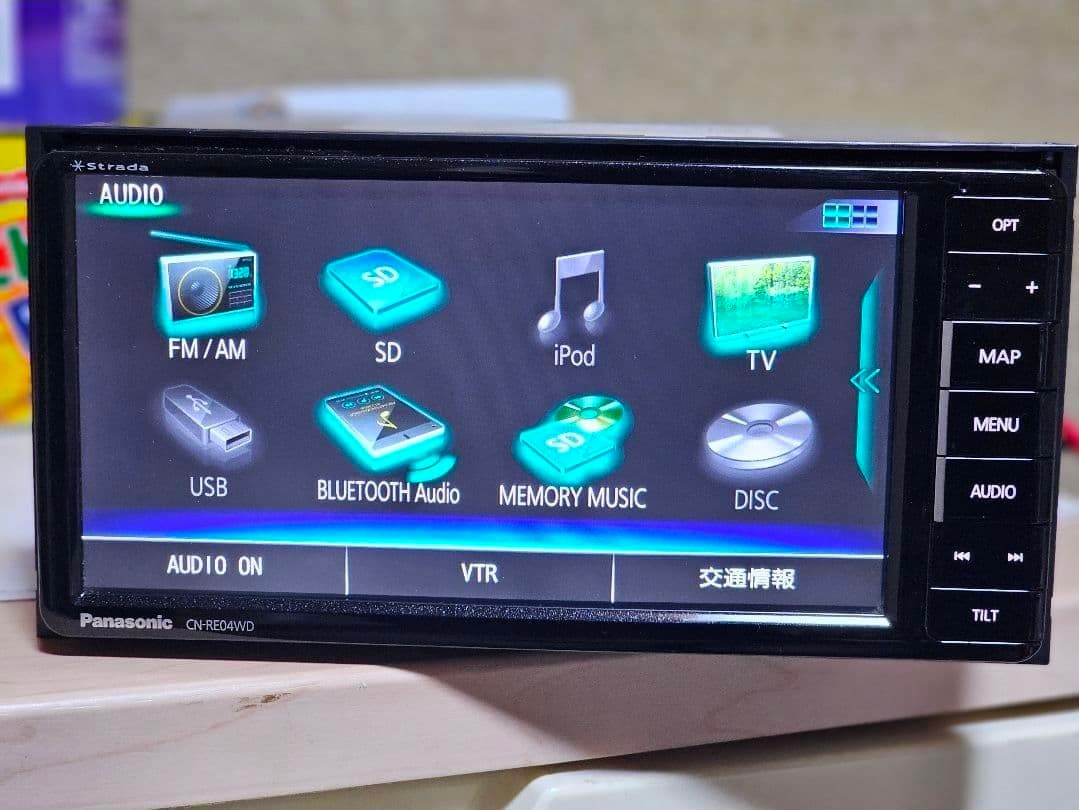 Panasonic CN-RE04WD カーナビ　ストラーダ