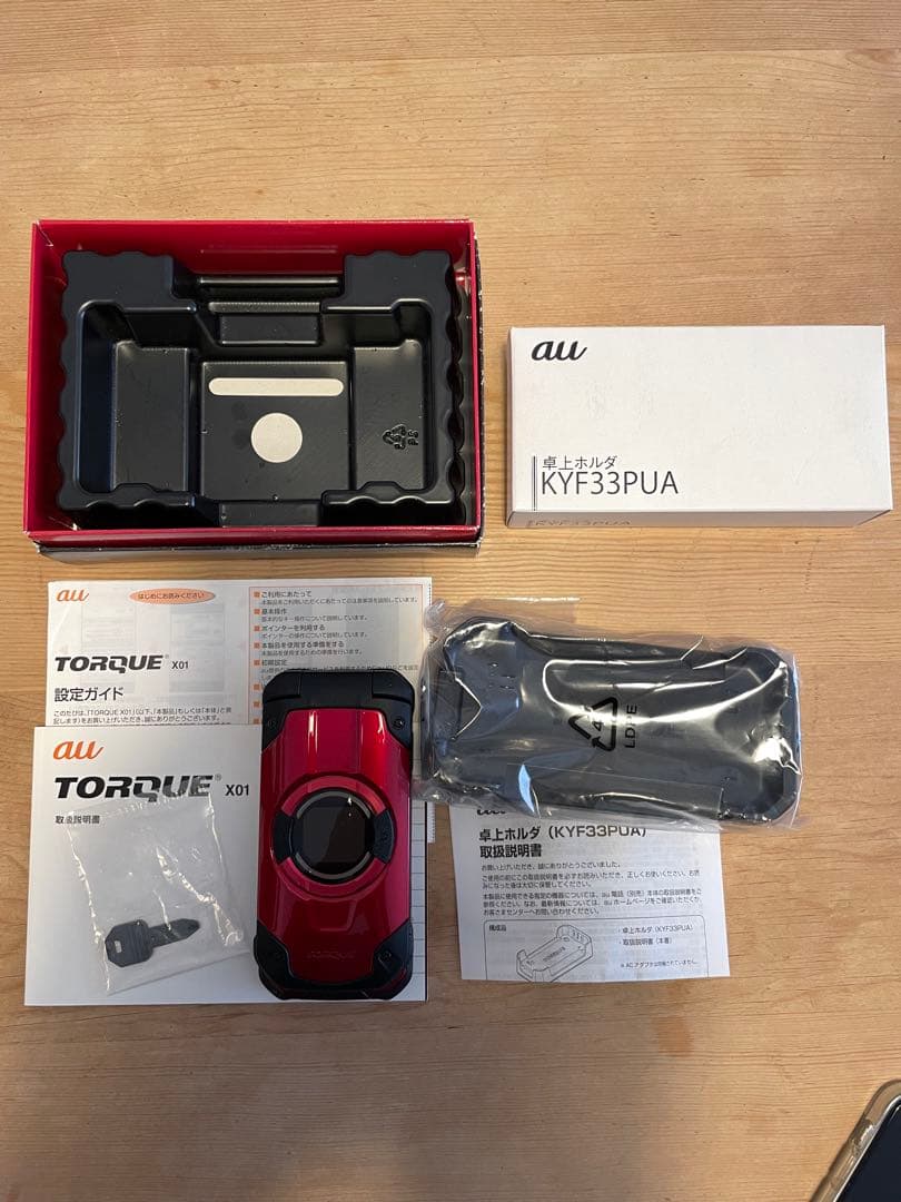 au TORQUE X01 KYF33 レッド　SIMフリー