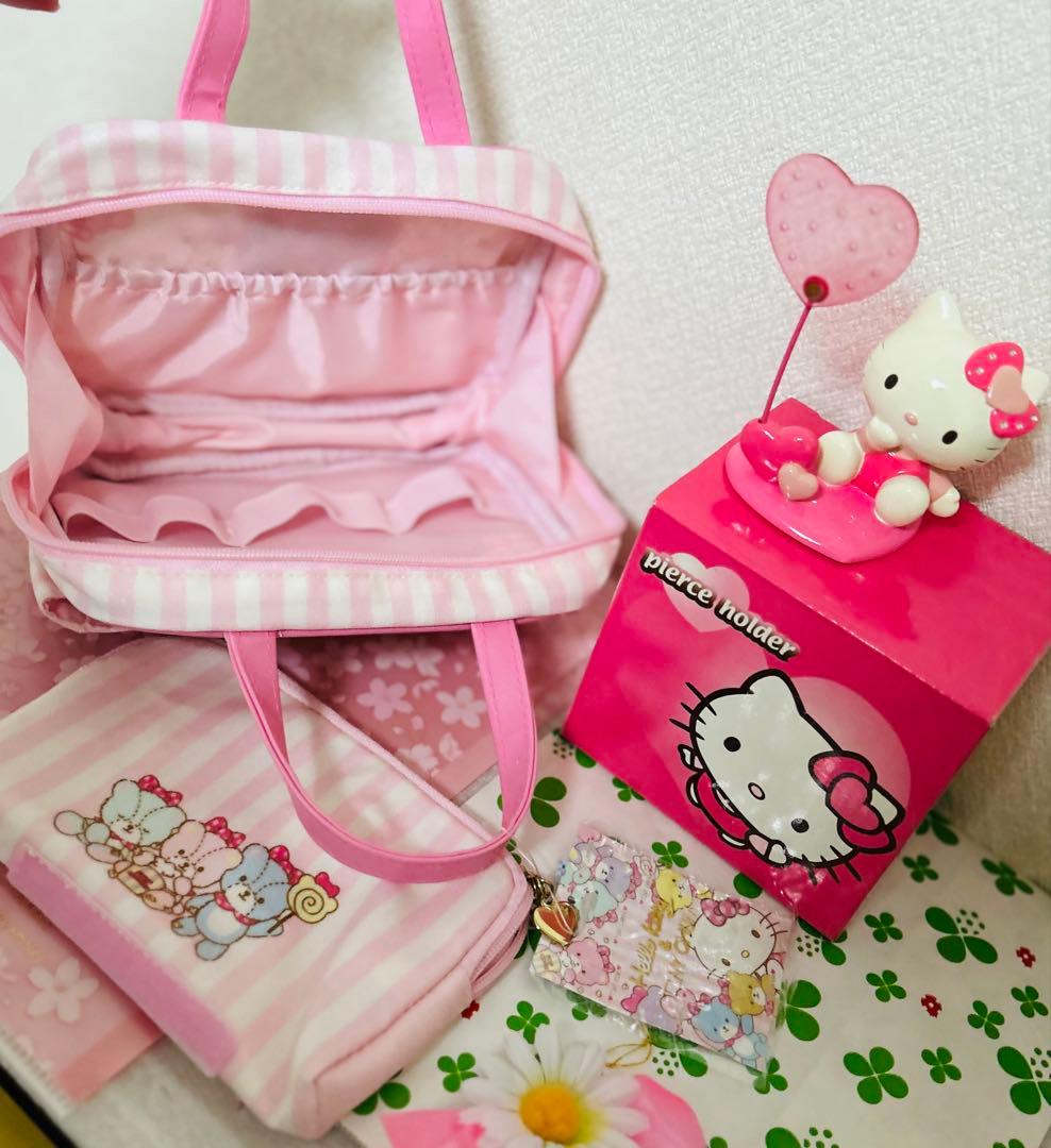HELLO KITTY♥︎TINY CHUM バッグ・ポーチ& ピアスホルダー♥︎