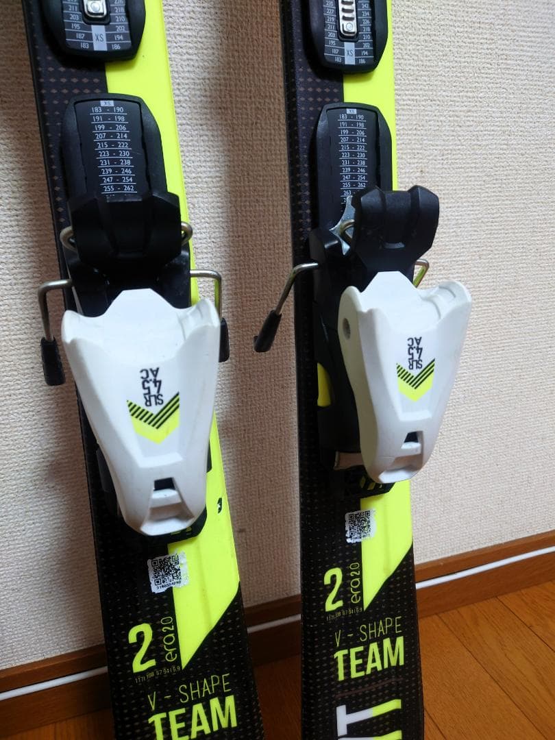 みみ　HEAD スキー板 117㎝ ストック90cm 2点セット