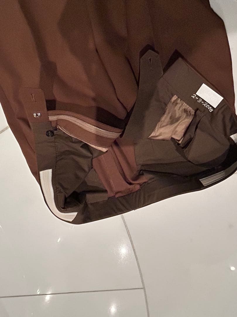 専用イタリア製生地ブラウン　ブレザーとスラックスのセット海外ホテルTaylor