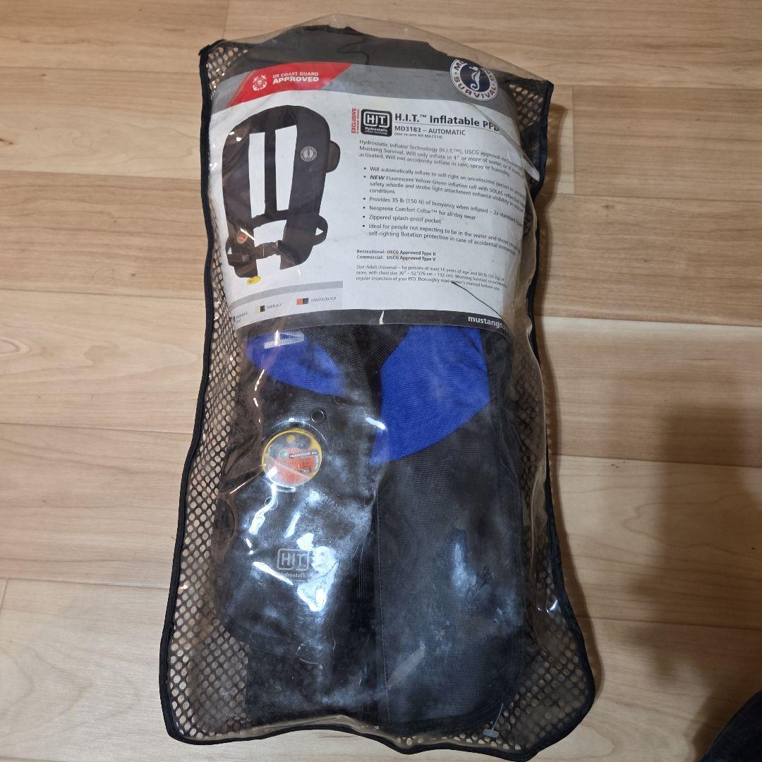 マスタングサバイバル ライフジャケット