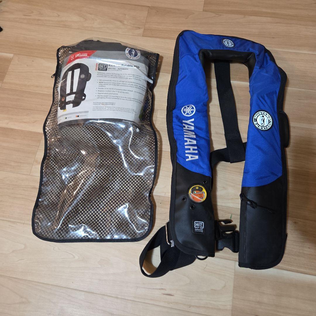 マスタングサバイバル ライフジャケット