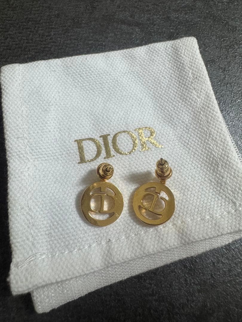 Dior Petit CD ピアス ゴールド