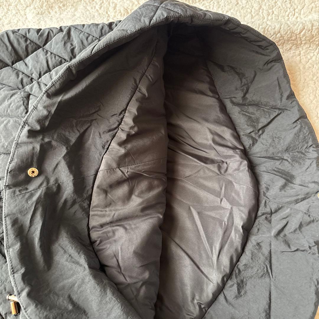 メゾンドルチェ　キルティング　フードコート　ポンチョ　ブラック