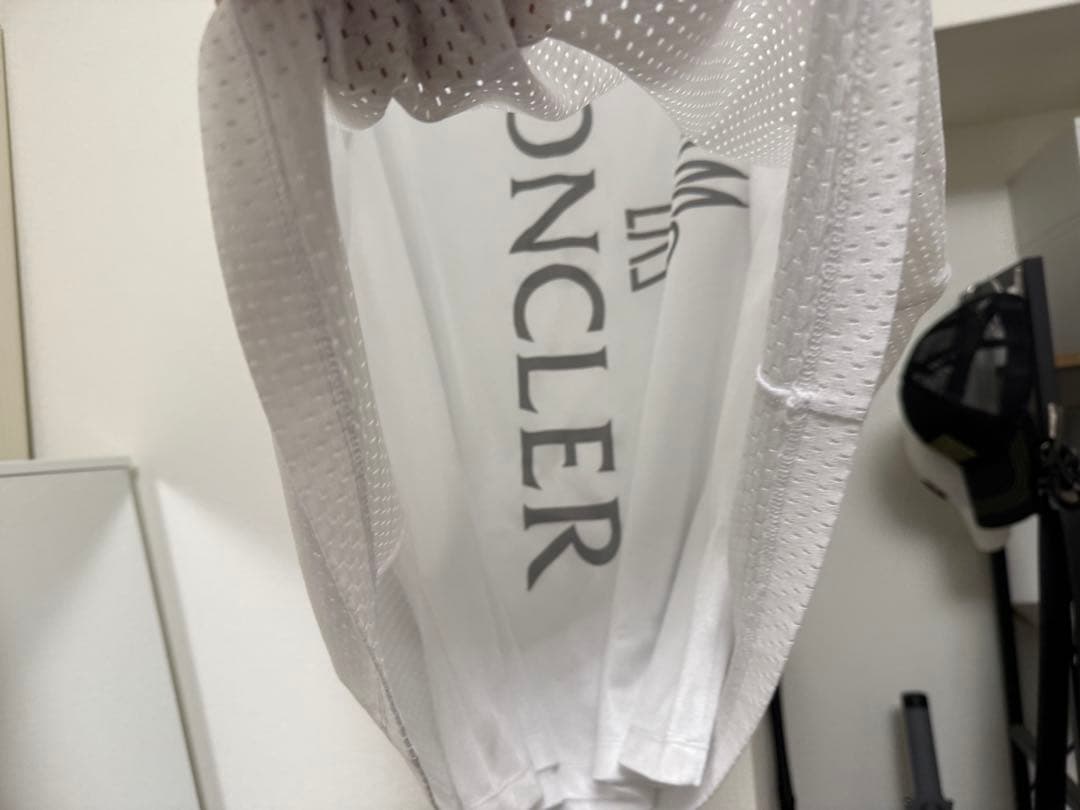 モンクレール　MONCLER ホワイトメッシュタンクトップ