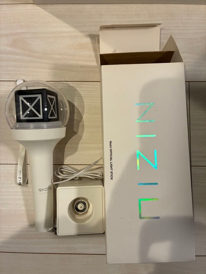 NIZIU ペンライト 充電器付き