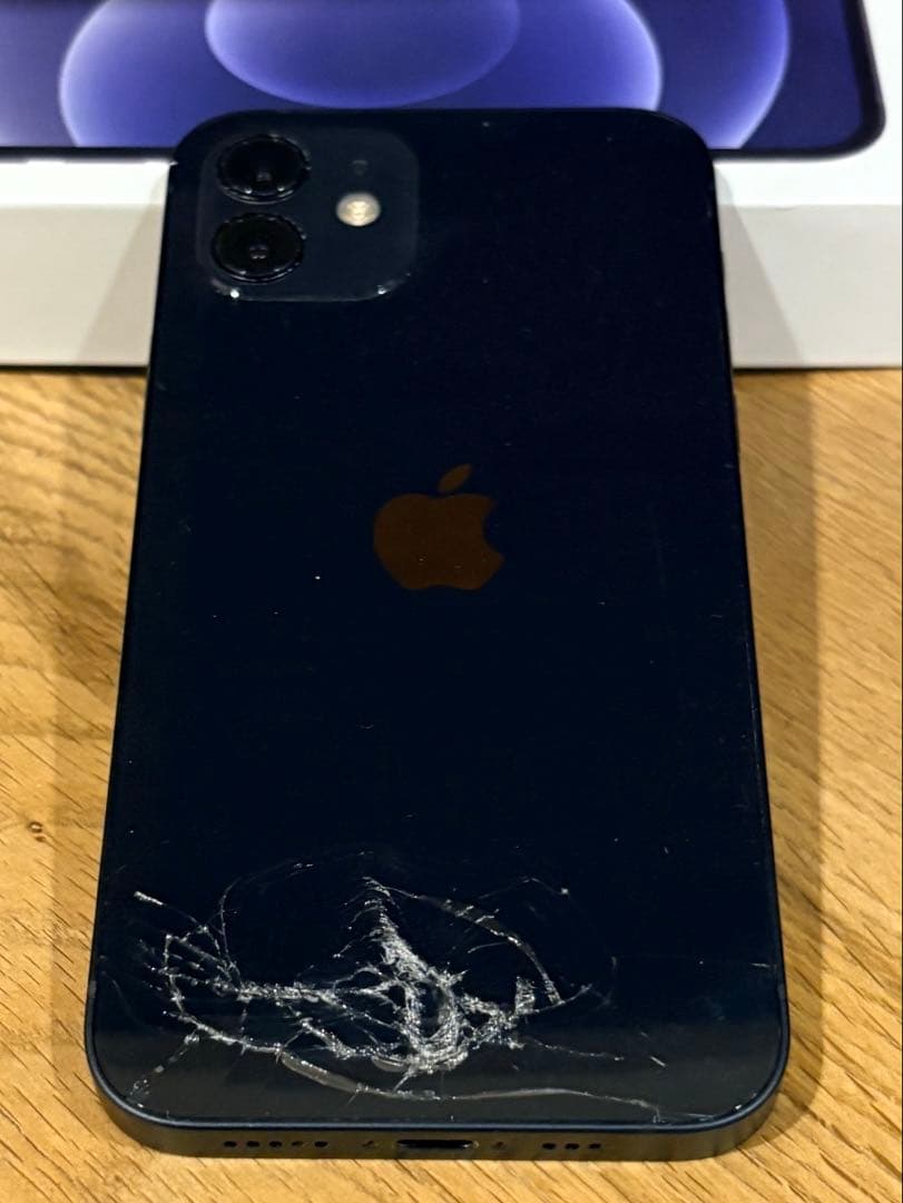 d*4様 Apple iPhone 12 64GB ブラック 本体