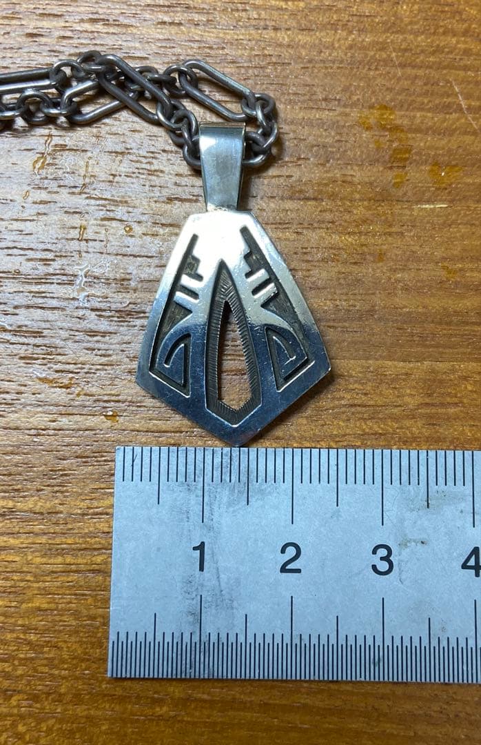 ホピ族　シルバーネックレス　鏃型　中古品　インディアンジュエリー