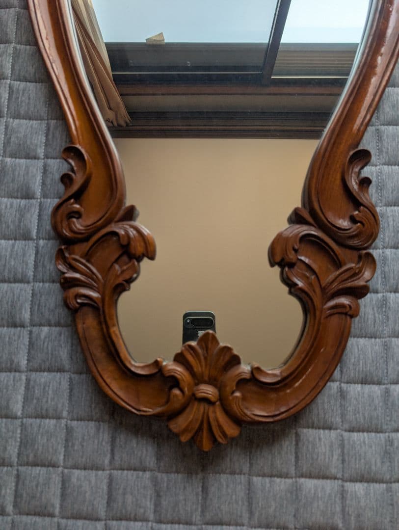 クラシック木製壁掛け鏡