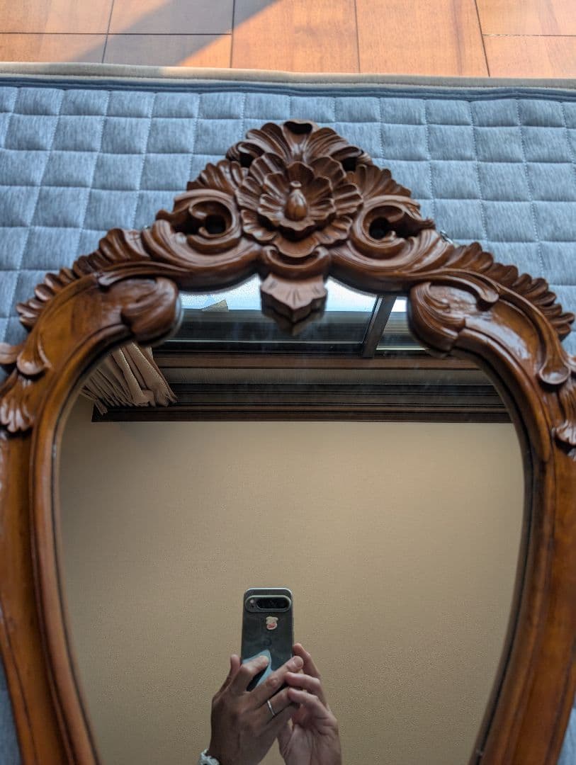 クラシック木製壁掛け鏡