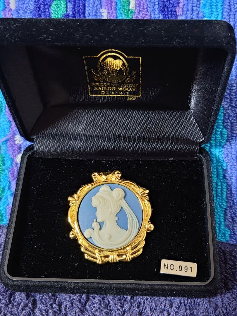 セーラームーン カメオブローチ NO.091