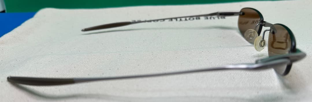 【希少・美品】OAKLEY Why3　ビンテージサングラス　外箱・マイクロバッグ