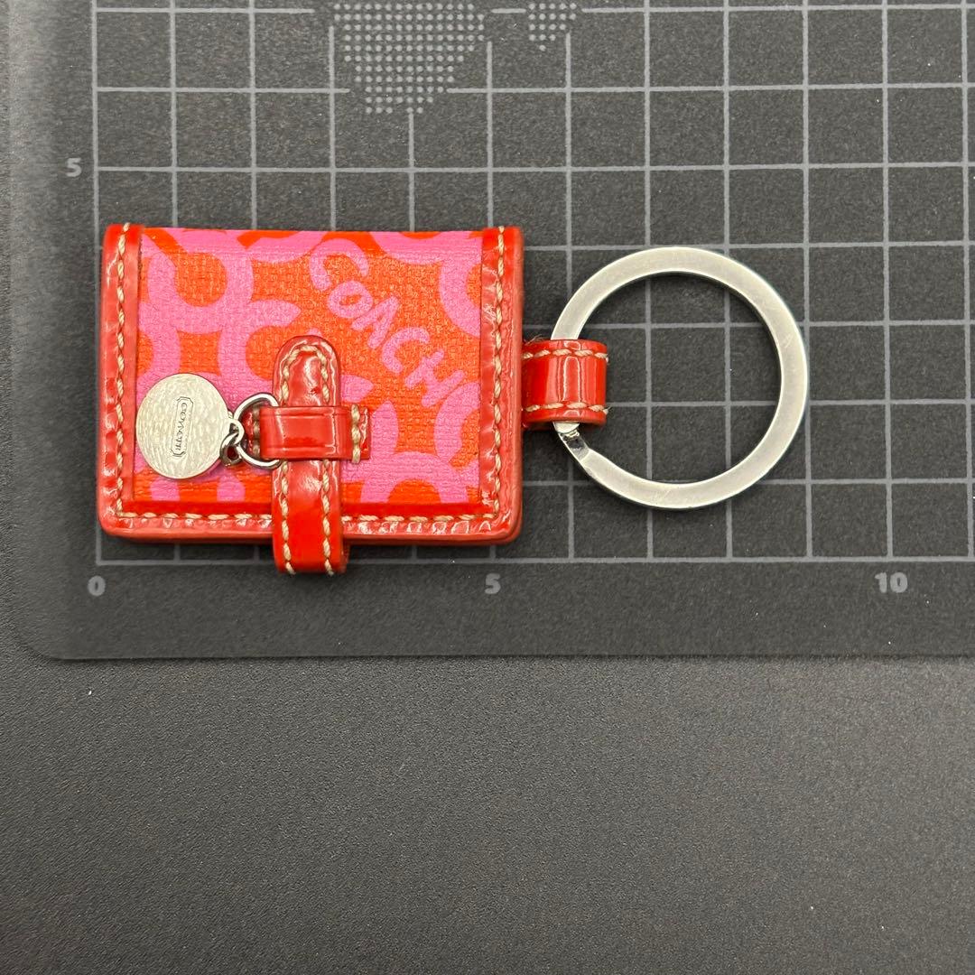 美品✨COACH Picture Frame Charm Black Red