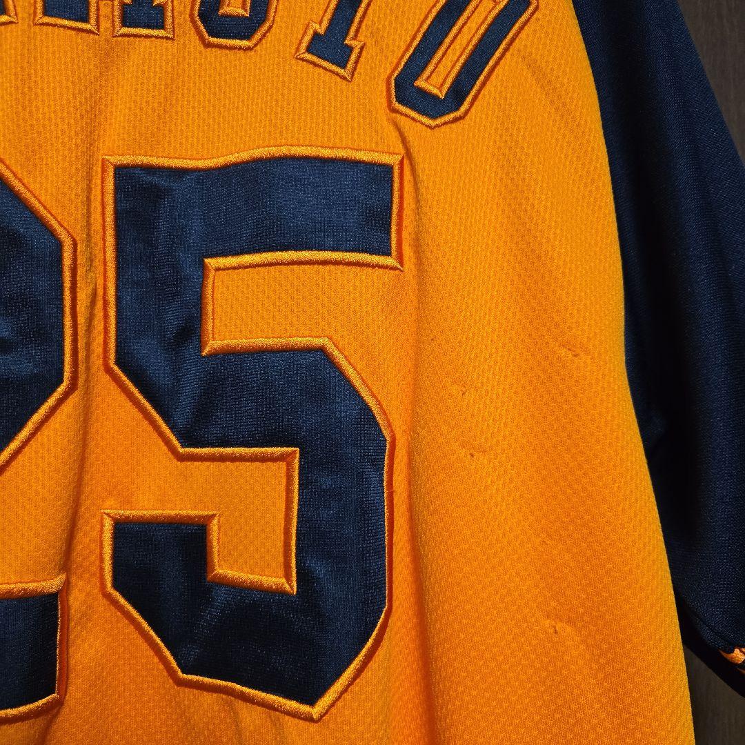 GIANTS OKAMOTO 25 闘魂ユニフォームとオレンジタオル