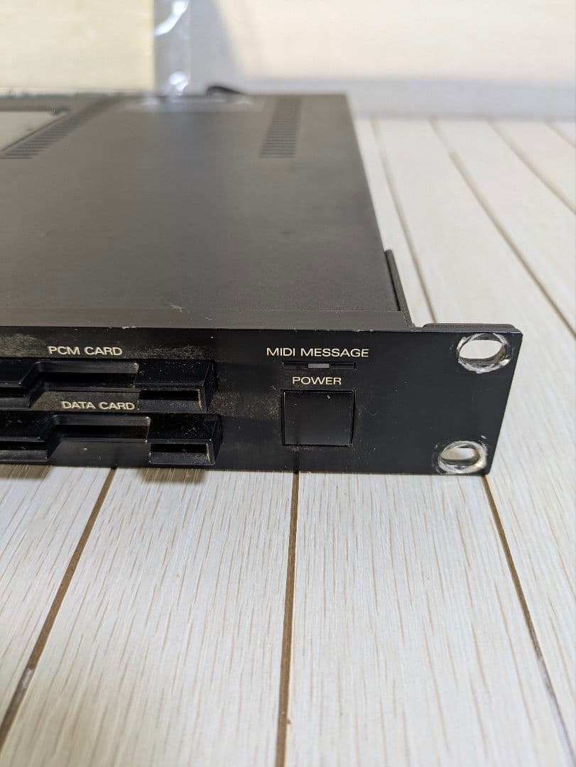 Roland　JV-880　シンセサイザ　モジュール　取扱説明書付き