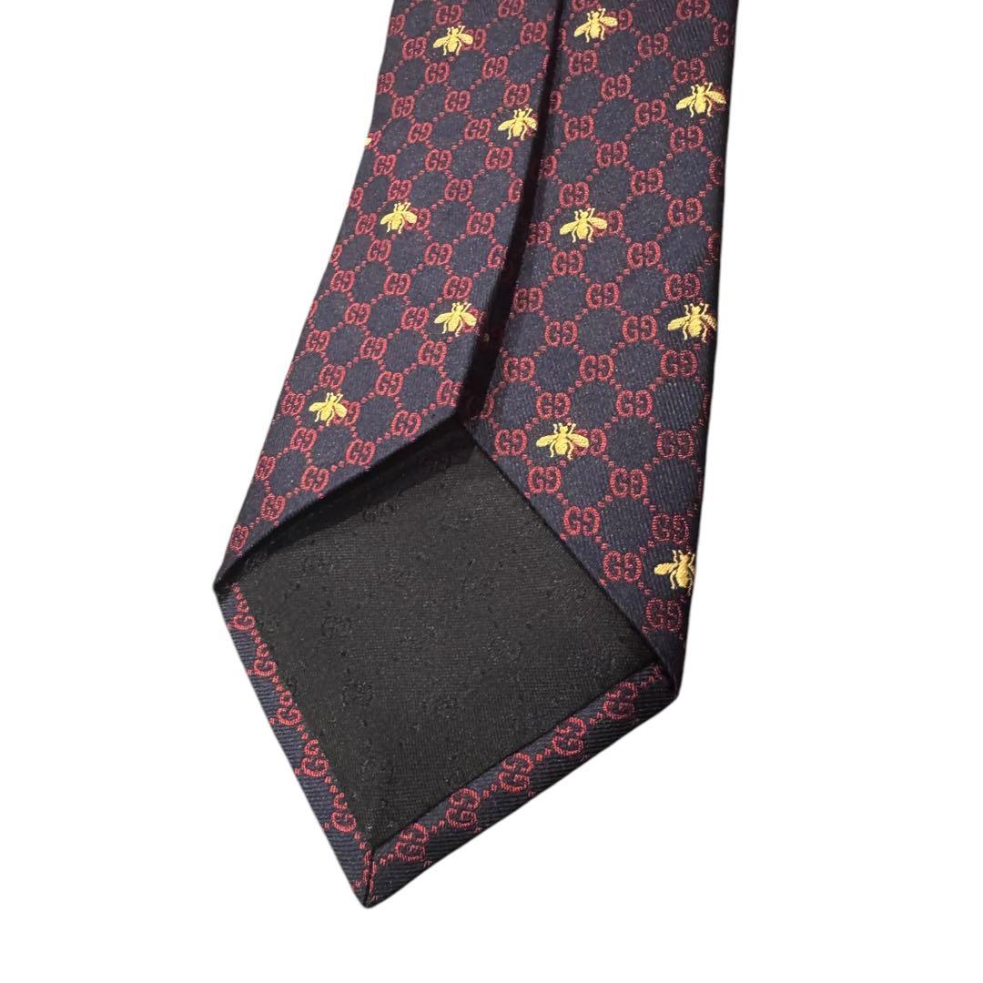 ハ*ピ様 【極美品】GUCCI シルク ネクタイ 蜂　刺繍