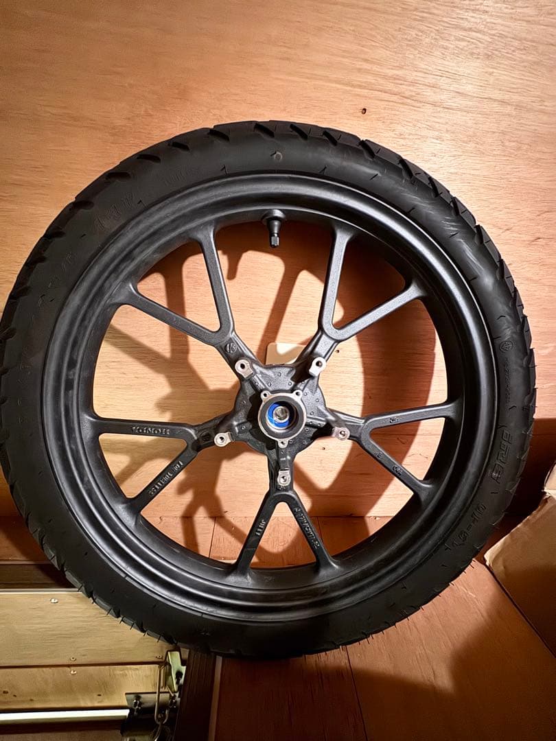 クロスカブ110 ja60の純正フロントキャストホイル