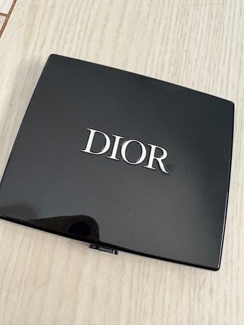 Dior ディオールショウ カラーズ アイシャドウパレット 645 ミントバブル