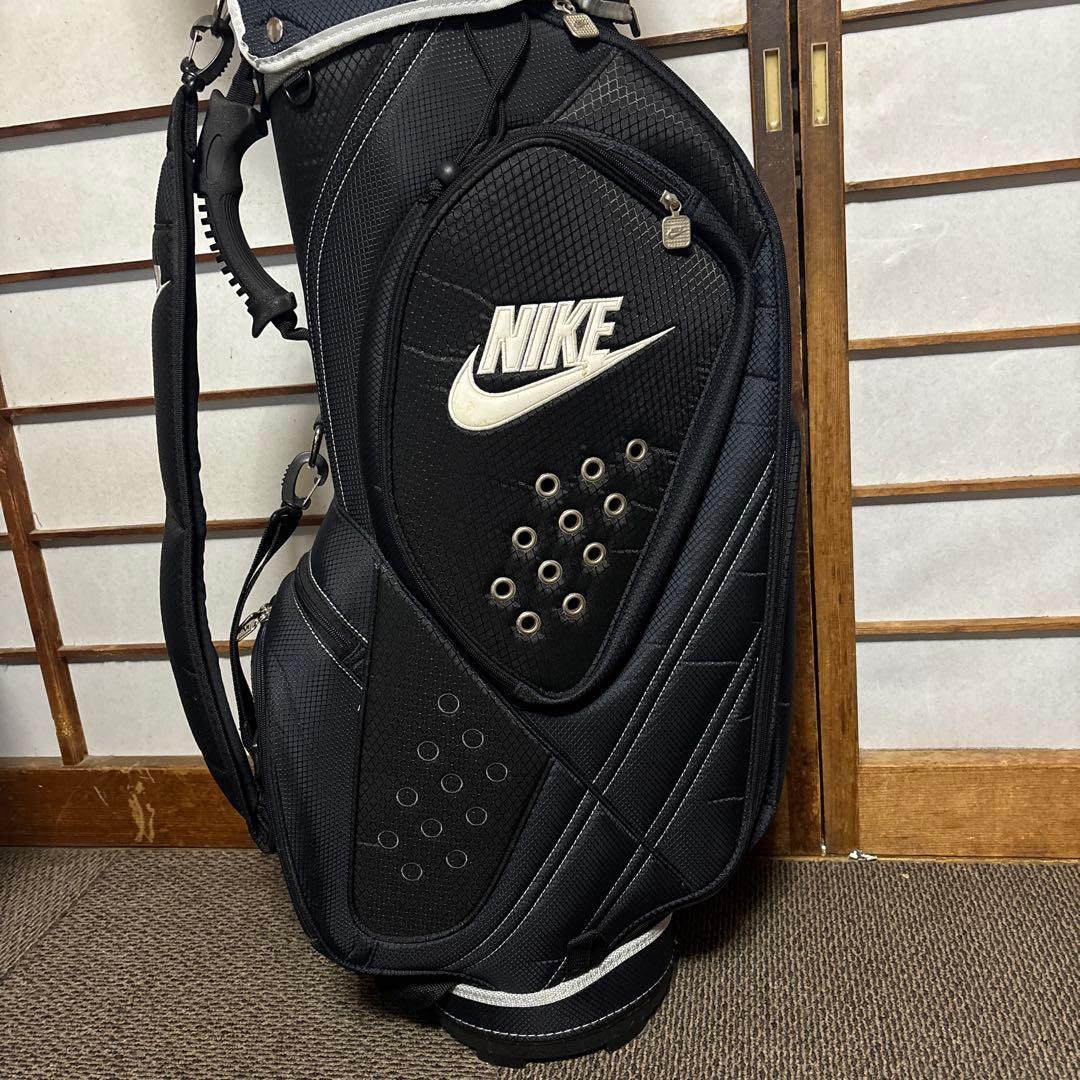季節外れ値引き！NIKE ゴルフバッグ ネイビー&オデッセイパターセット
