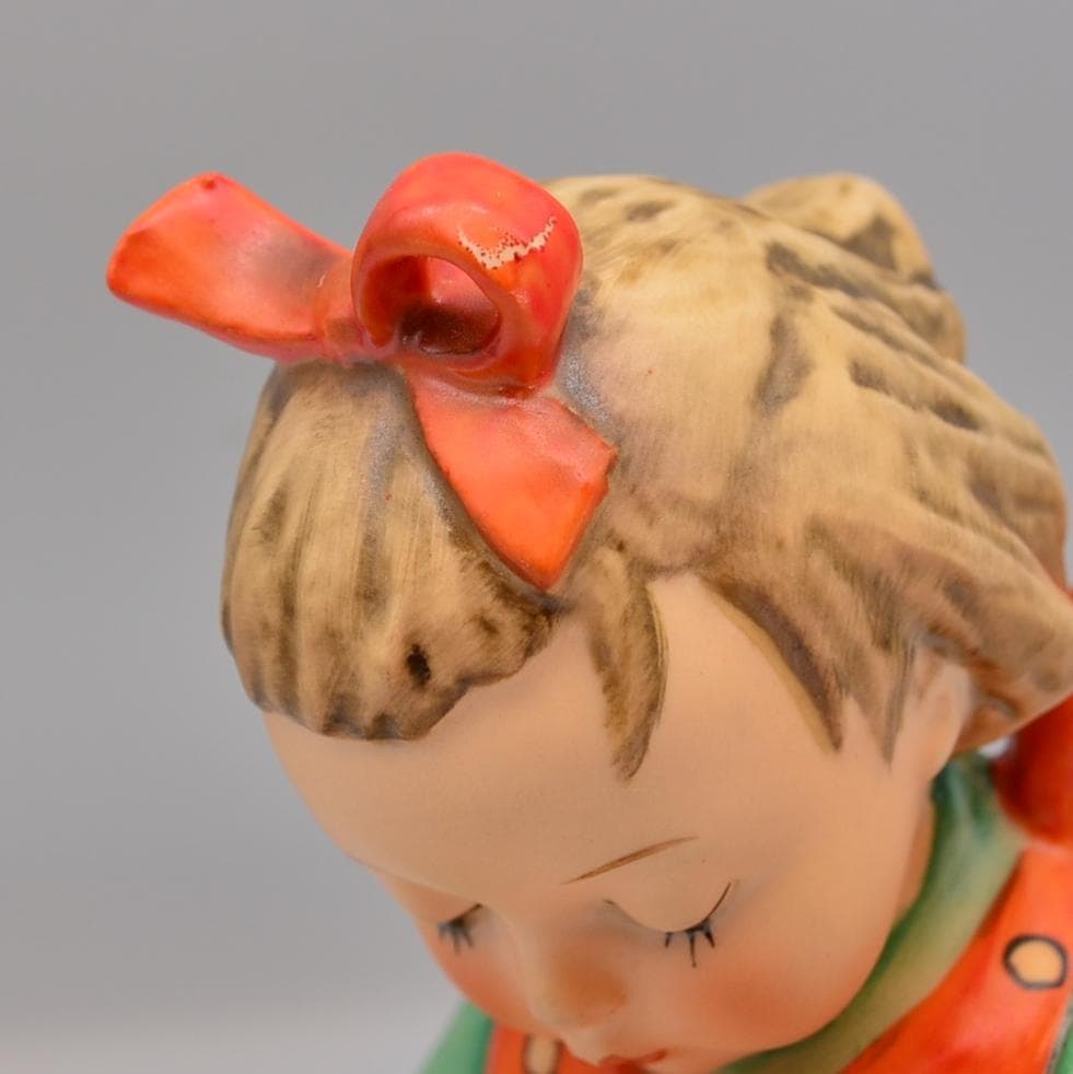 本の虫　＃8　女の子　★フンメル　ドイツ・ゲーベル　ラージ ご成約済み