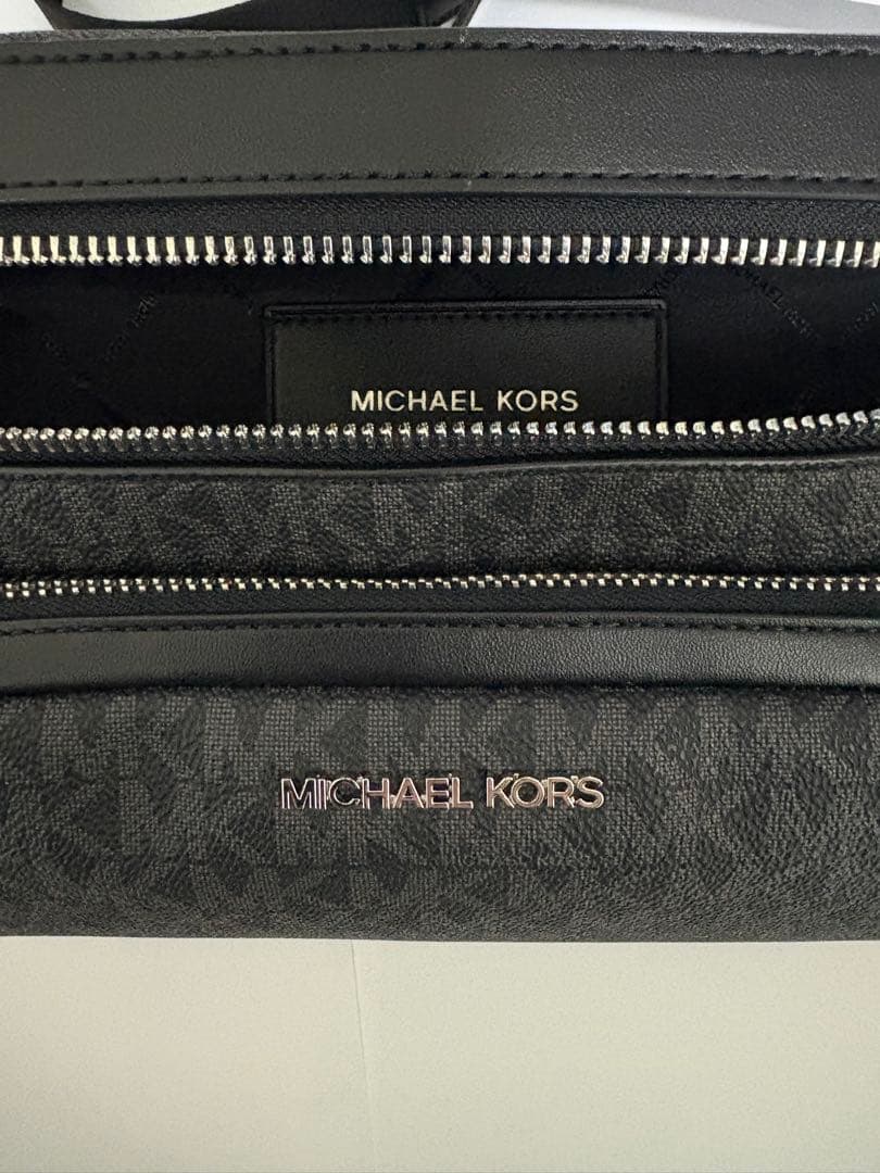 『新品未使用』マイケルコース　MICHAEL KORS ボディバッグ　メンズ
