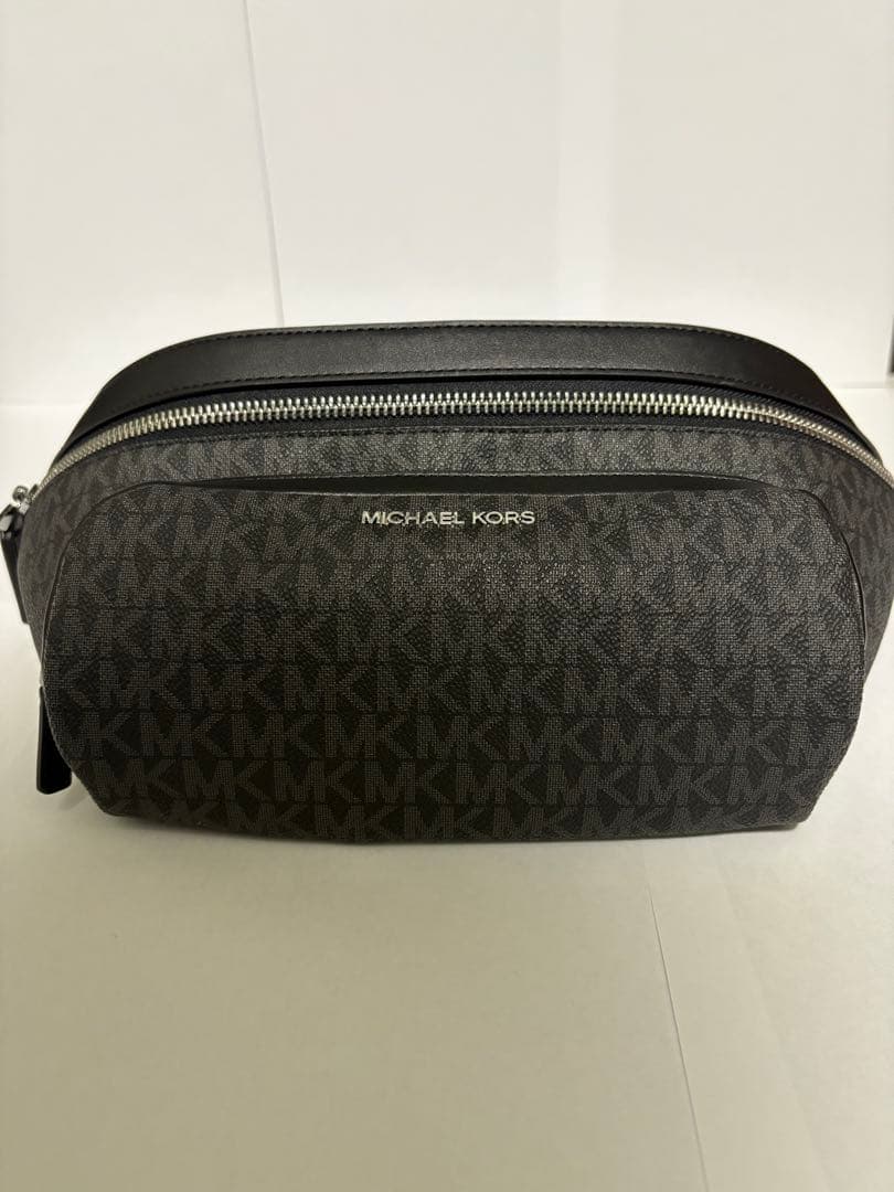 『新品未使用』マイケルコース　MICHAEL KORS ボディバッグ　メンズ