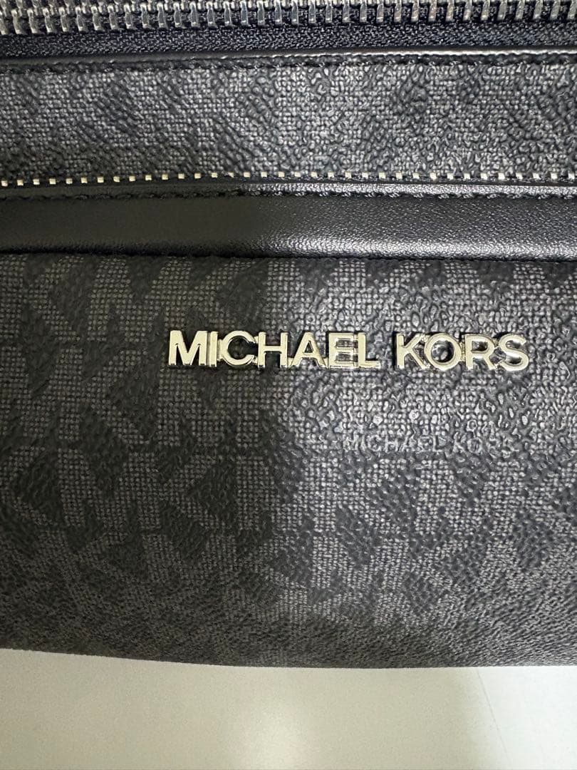 『新品未使用』マイケルコース　MICHAEL KORS ボディバッグ　メンズ