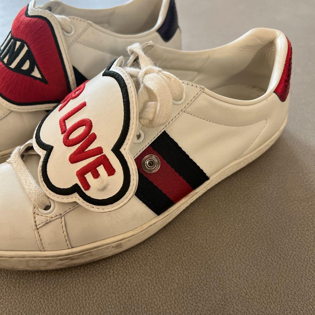 GUCCI アシメトリーデザイン ワッペンホワイトスニーカー 36ハーフ グッチ